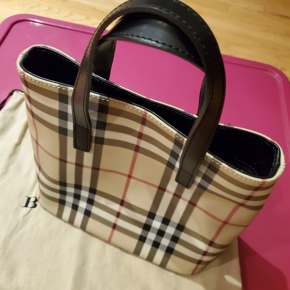 Authentic Burberry Purse - Picture 3 of 5